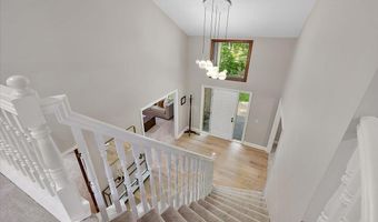 3427 E Dobson Pl, Ann Arbor, MI 48105