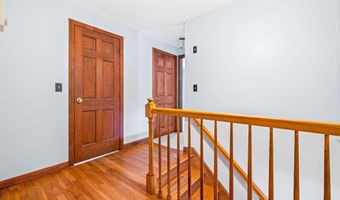 8 Pine Acres Rd, Amherst, NH 03031