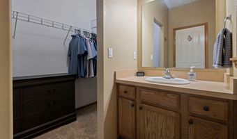 20650 Honeysuckle Ln, Bend, OR 97702
