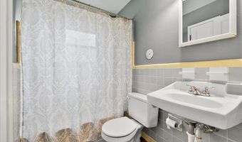 6333 Sheppard Dr, Affton, MO 63123