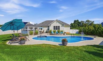 112 Farmington Cir, Agawam, MA 01030