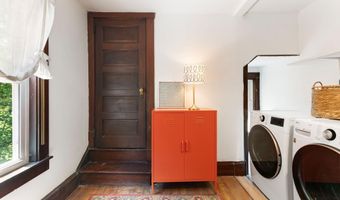 39 Locust St, Brattleboro, VT 05301