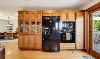 425 Merrill Cir, Ashland, OR 97520