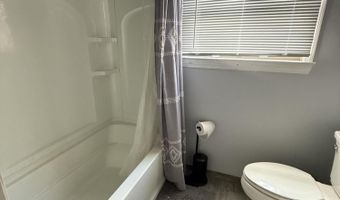 347 Trenton Ave N, Bayville, NJ 08721