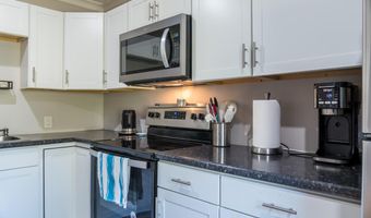 46 Broadview Ave, Auburn, ME 04210