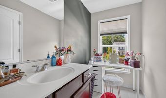 24696 CRESTED BUTTE Ct, Aldie, VA 20105