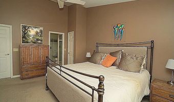 10 Sweet Bay Ln, Amherst, NY 14221