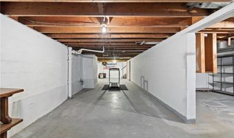 2426 Banbury Rd, Akron, OH 44333