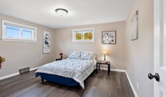 2500 S JEFFERSON St, Appleton, WI 54915