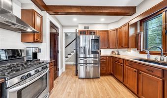 49 Burbank Dr, Amherst, NY 14226