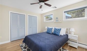 106 N River Dr, Narragansett, RI 02882