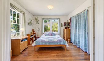 363 Beach St, Ashland, OR 97520
