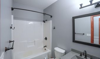 617 B Ave E, Albia, IA 52531