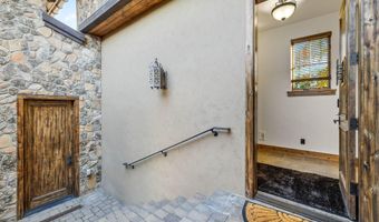 22887 Ghost Tree Ln, Bend, OR 97701