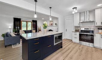 6785 NW 10th St, Des Moines, IA 50313