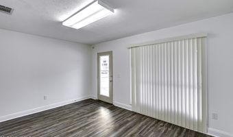 1041 Lake Vlg, Brandon, MS 39047
