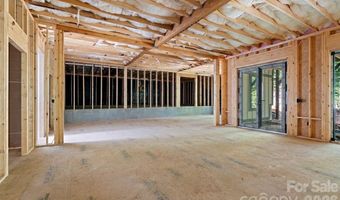 69 Village Pointe Ln, Asheville, NC 28803