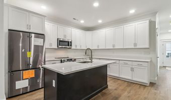 370 Emmett St 4-4, Bristol, CT 06010