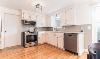 25 Stony Brook Dr, Cranston, RI 02920