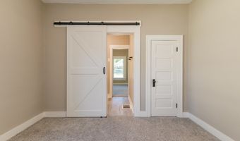 1707 W 8th St, Anderson, IN 46016