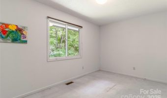 2 Oak Grove Rd, Arden, NC 28704