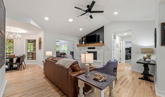 5 Dunvegan Ln, Bella Vista, AR 72715