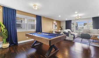 96 W 8th St, Bayonne, NJ 07002