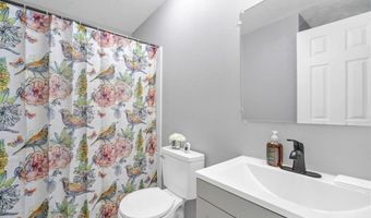 242 Jackson St, Barnesville, GA 30204