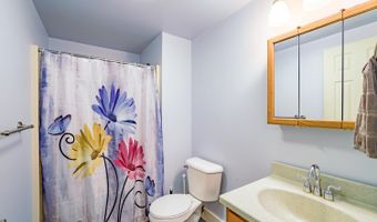 290 Castle Island Rd, Belgrade, ME 04917