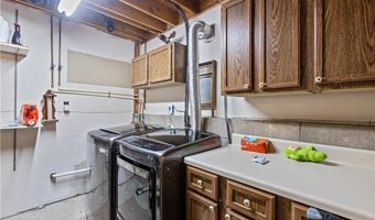 331 Rolling Hills Rd, Economy, PA 15042