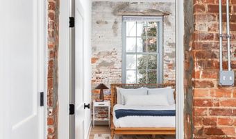 901 KING St 202, Alexandria, VA 22314