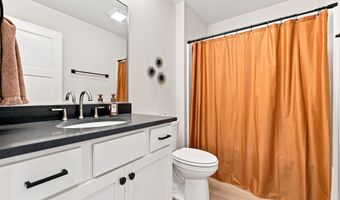 2305 SW Parkway Ln, Ankeny, IA 50023
