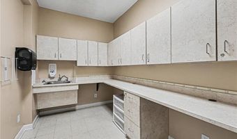 208 W Salisbury St, Asheboro, NC 27203