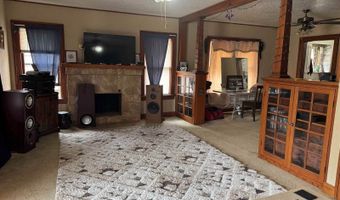 308 E 5th Ave, Arkansas City, KS 67005