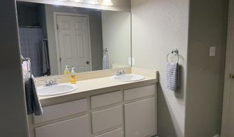 2103 W Currier Ave, Artesia, NM 88210