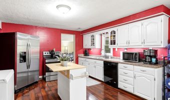 757 N Hanover St, Auburn, KS 66402