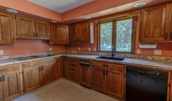 606 Dogwood Dr, Arcola, IL 61910