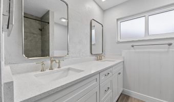 6305 COTTONWOOD Ln, Apollo Beach, FL 33572