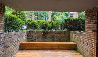 7905 DASSETT Ct 101, Annandale, VA 22003