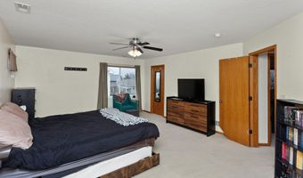 1003 10th Ave SE, Altoona, IA 50009