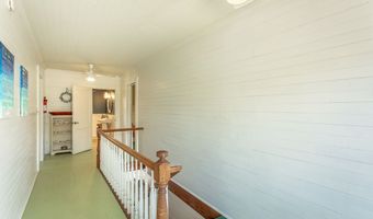 111 4th St, Apalachicola, FL 32320
