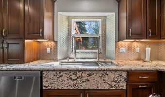 12950 Summer Cir, Anchorage, AK 99516