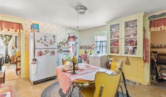 32 Union St, East Greenwich, RI 02818