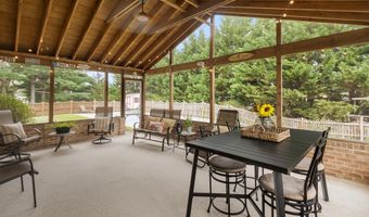 8 WORTHAM Ct, Bear, DE 19701