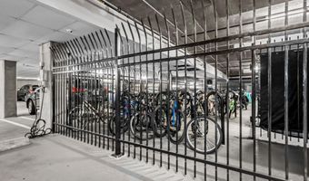 1111 ORONOCO St 326, Alexandria, VA 22314