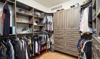 243 Overwood Rd, Akron, OH 44313