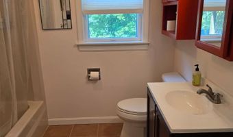 184 Carriage Hill Rd, Brattleboro, VT 05301
