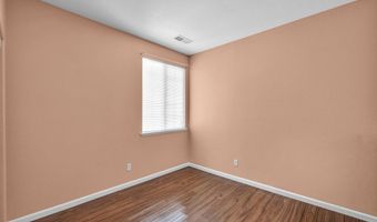 570 Sunrise Cir, Fernley, NV 89408