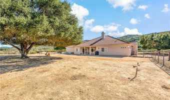 10204 Mount Olympus Valley Rd, Fallbrook, CA 92028