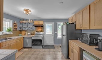 403 South St, Brooklyn, CT 06234